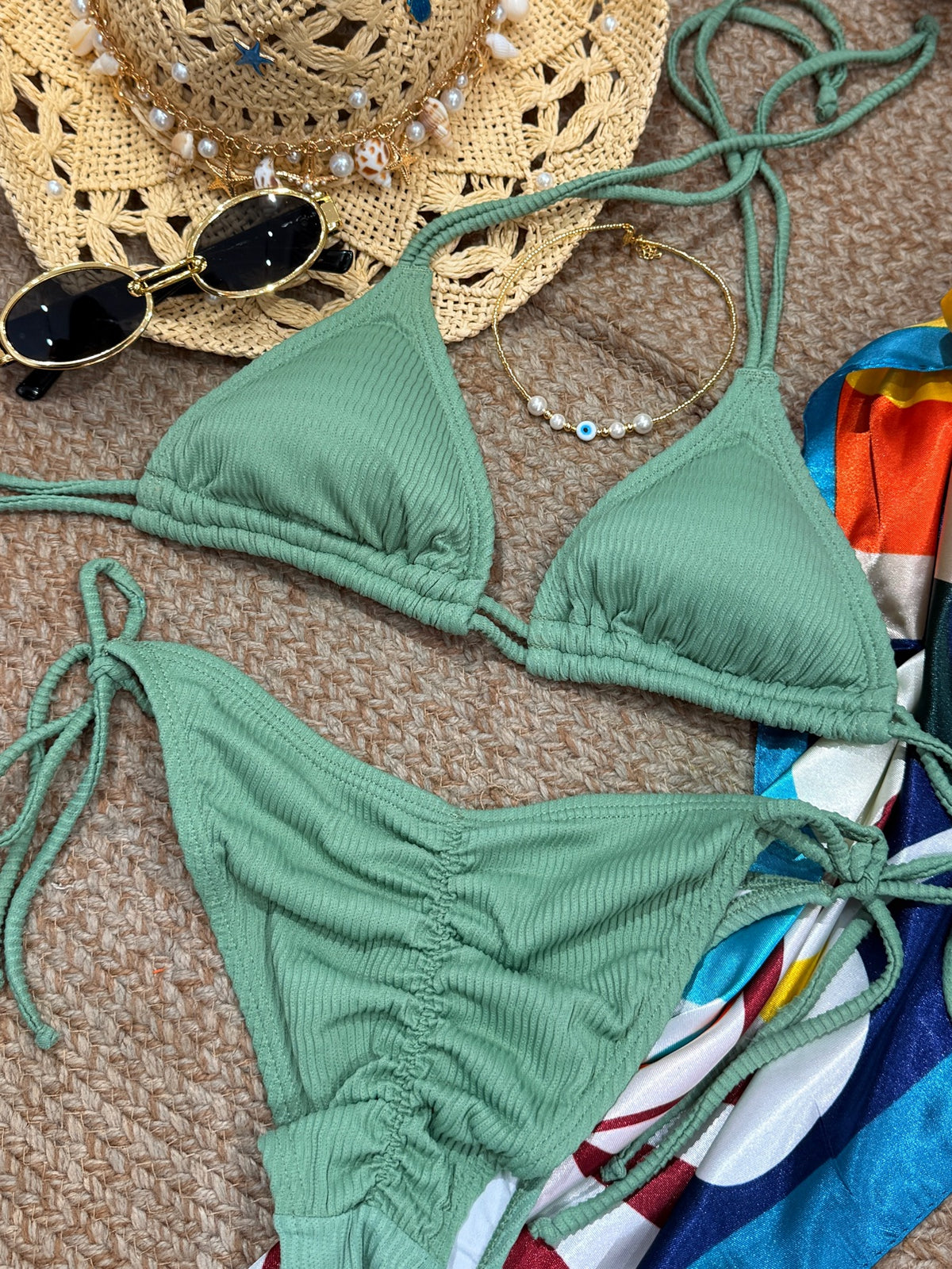 Bikini Básico Canalado verde agua