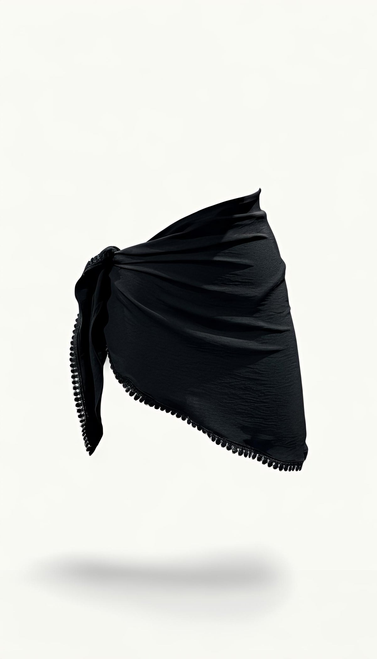 Pareo Corto Borlas Negro